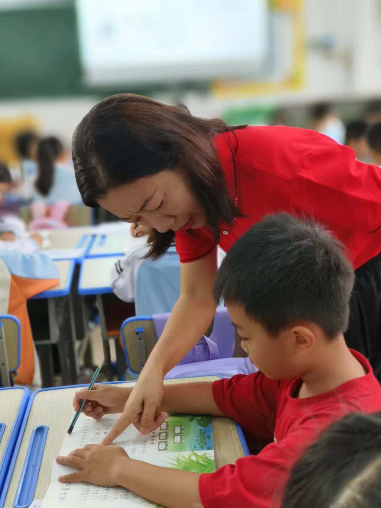 上好“引路”课，当好“领跑”人——记海南师范大学附属小学校长公开课